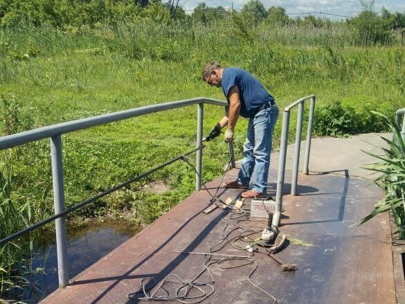 В городском поселении провели субботник.